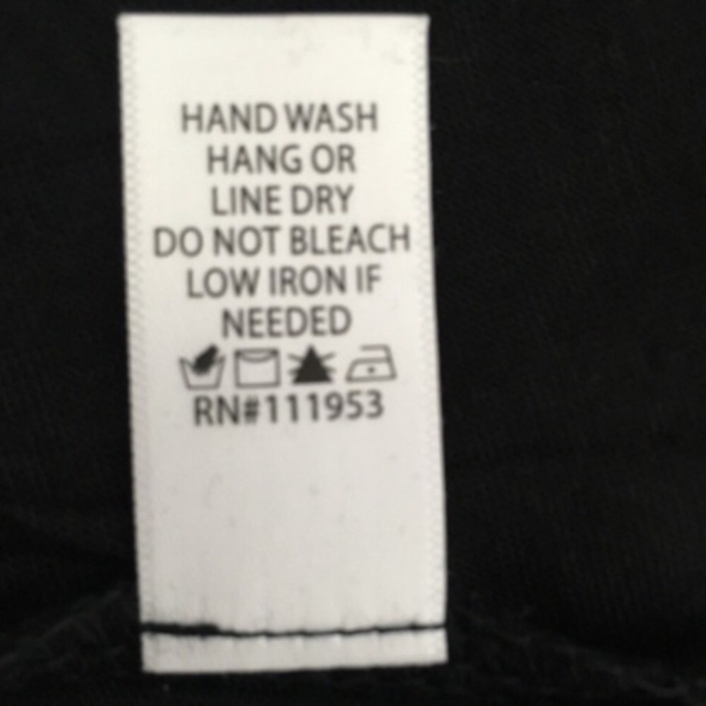 V-Neck Pocket Tee Shirt - Black Size S & M - Picture 7 of 7
